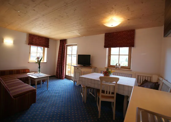 瑟尔多福公寓 公寓 *